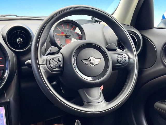 MINI Crossover 8