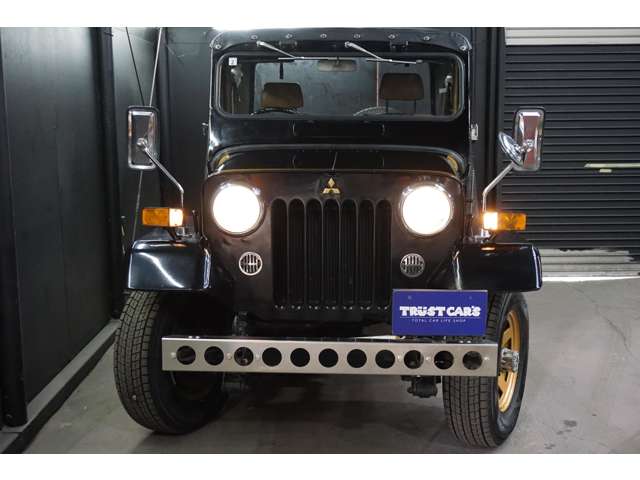 Mitsubishi Jeep 9