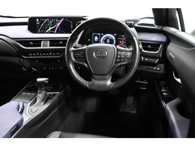 Lexus UX 9