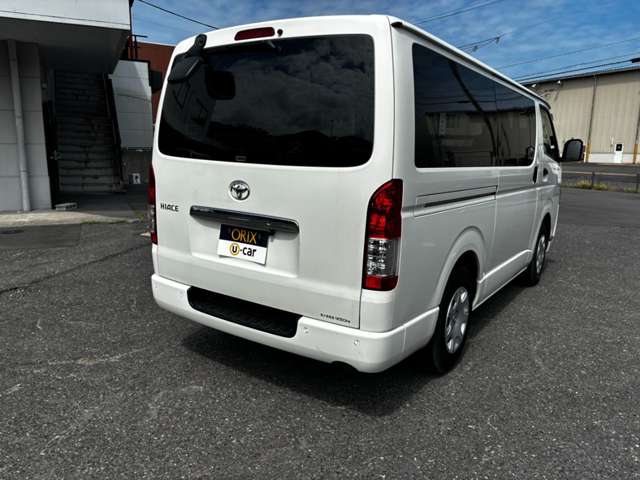 Toyota Hiace Van 3