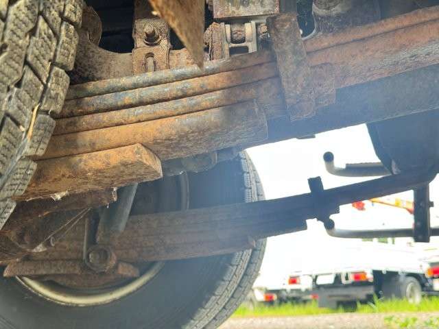 Isuzu Elf 12