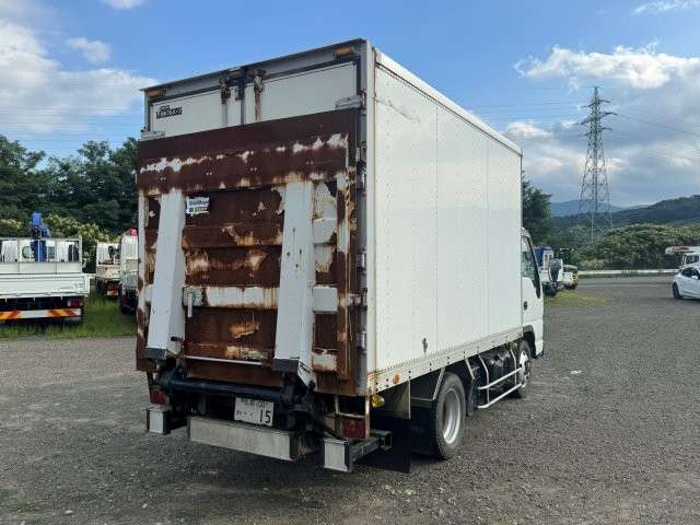 Isuzu Elf 4