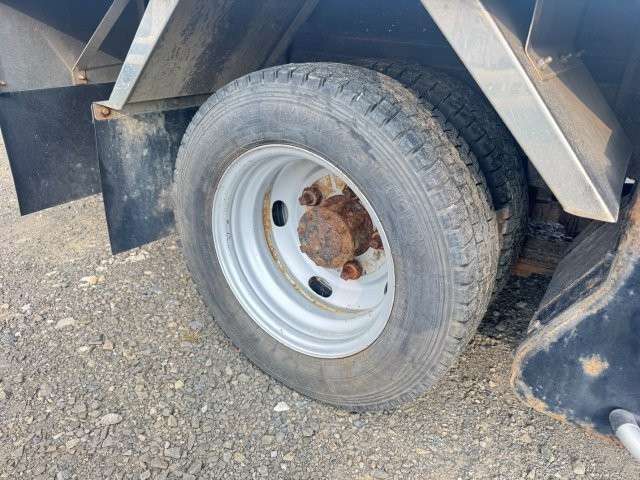 Isuzu Elf 8