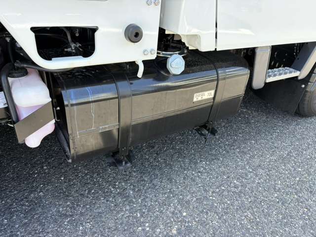 Mitsubishi Fuso Canter 12