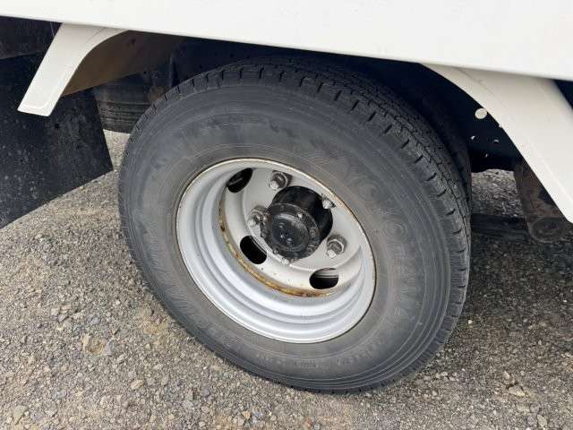 Mitsubishi Fuso Canter 8