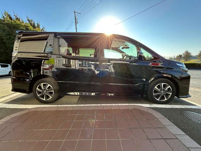 Toyota Voxy 7