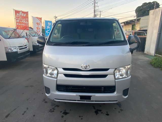Toyota Hiace Van 2