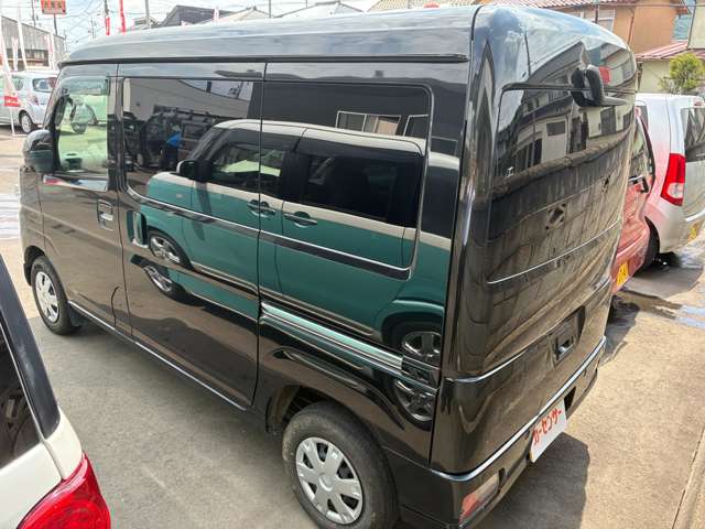 Daihatsu Hijet Cargo 4