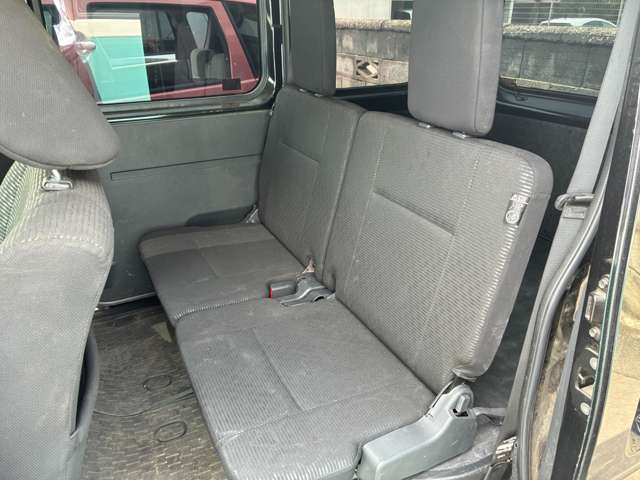 Daihatsu Hijet Cargo 9