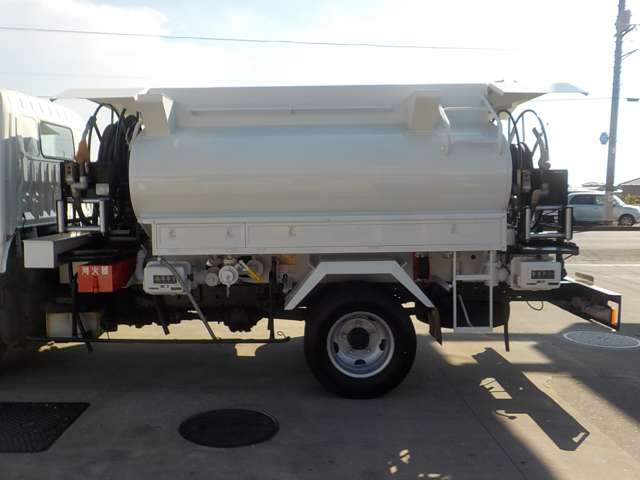 Hino Dutro 11