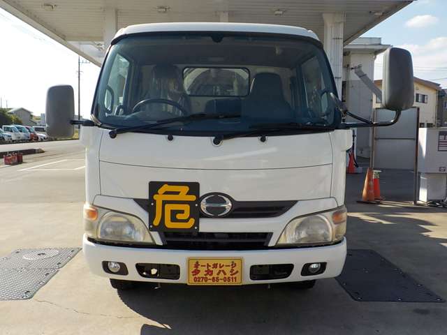 Hino Dutro 8