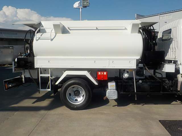 Hino Dutro 10