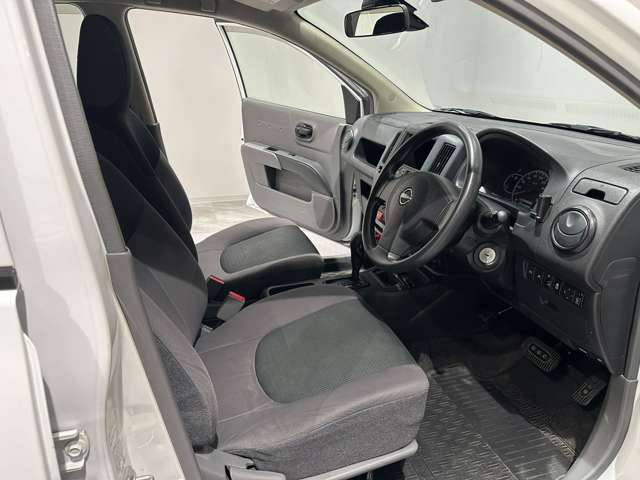 Nissan AD 11