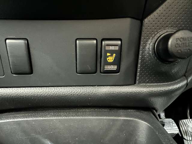 Nissan AD 10