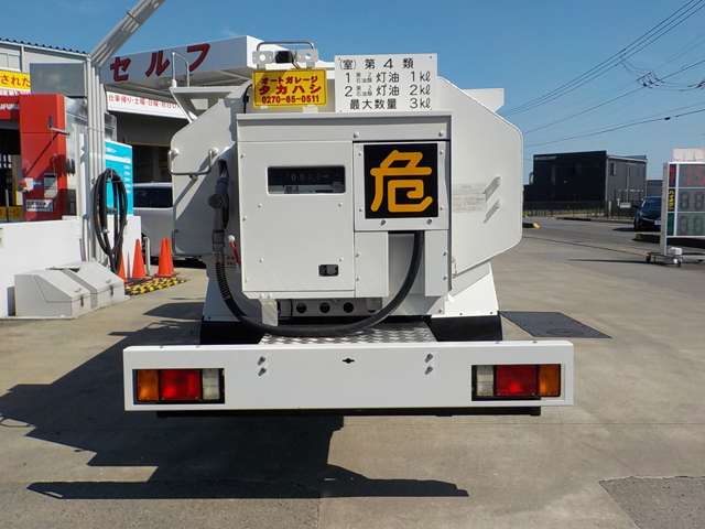 Isuzu Elf 4