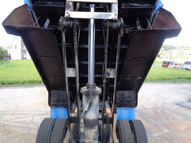Mitsubishi Fuso Super Great 11