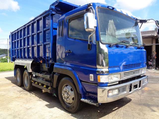 Mitsubishi Fuso Super Great 2