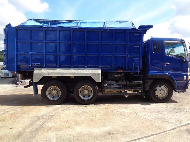 Mitsubishi Fuso Super Great 5