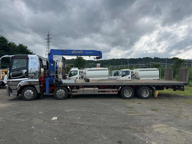 Mitsubishi Fuso Super Great 3
