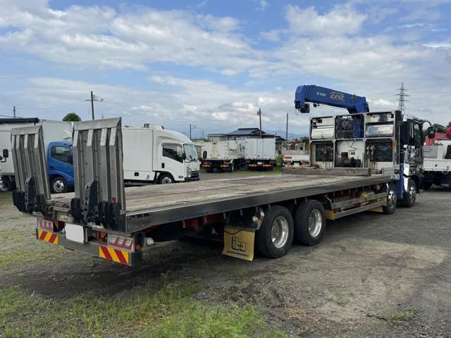 Mitsubishi Fuso Super Great 4