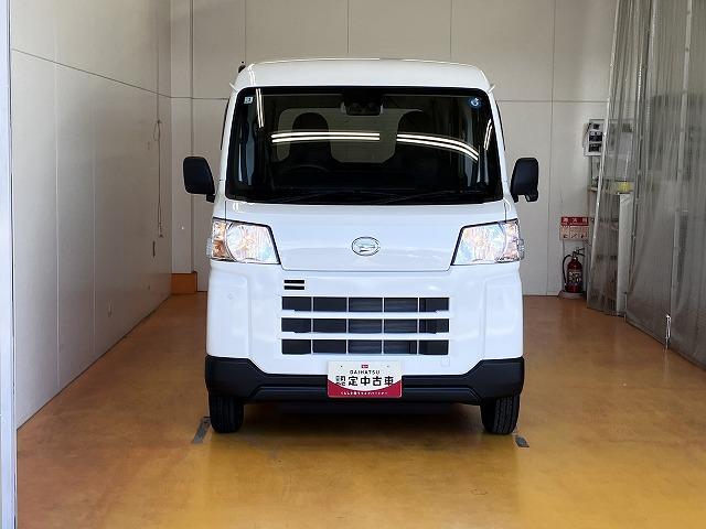 Daihatsu Hijet Cargo 4