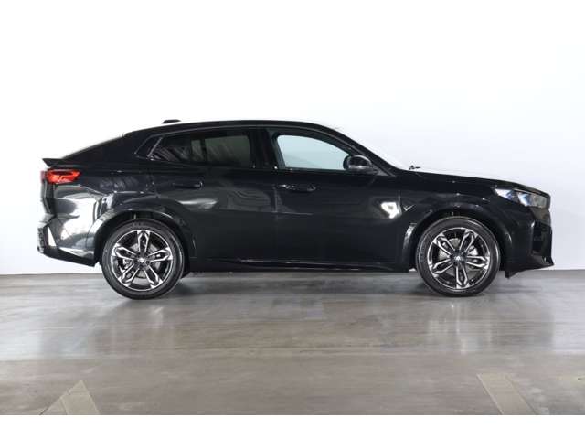 BMW X2 3