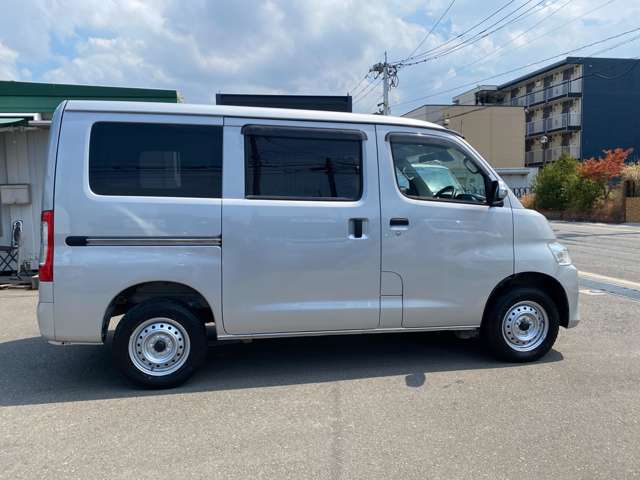 Toyota Town Ace Van 4