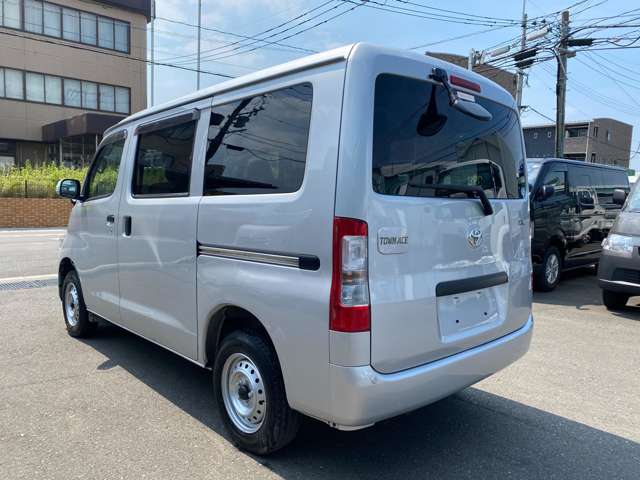 Toyota Town Ace Van 6