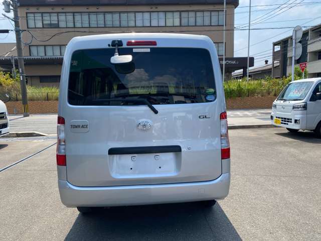 Toyota Town Ace Van 7