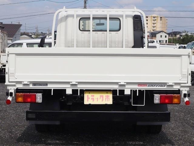 Hino Dutro 6