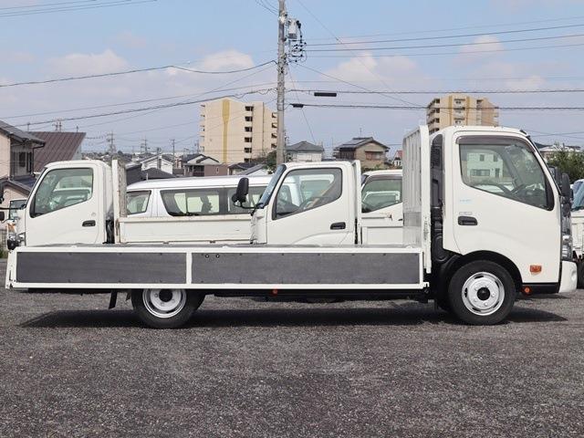 Hino Dutro 10