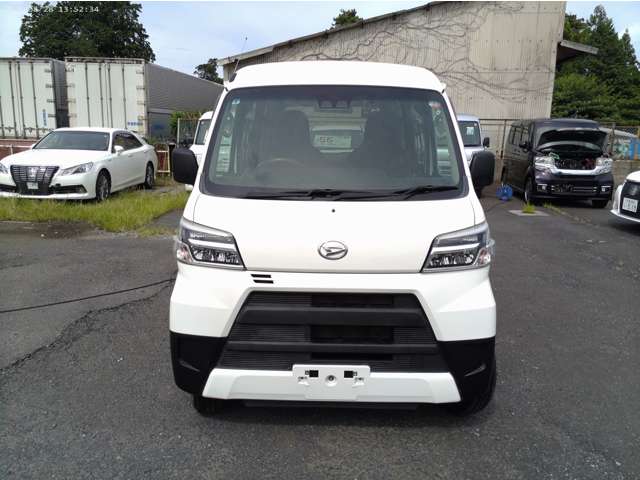 Daihatsu Hijet Cargo 2