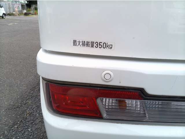 Daihatsu Hijet Cargo 10