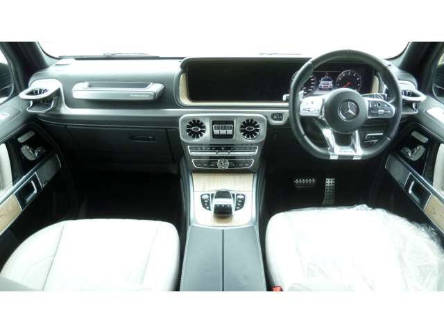 Mercedes-Benz G-Class 11
