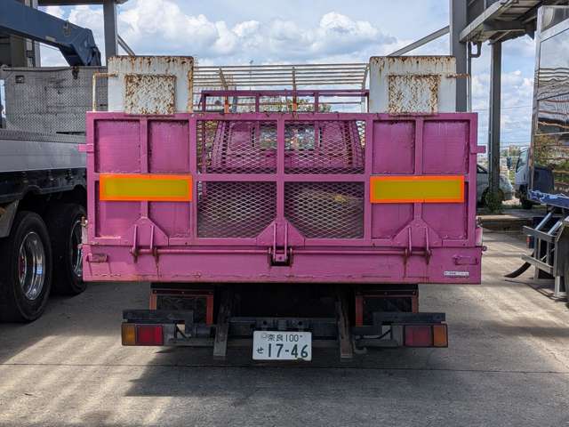 Isuzu Elf 12