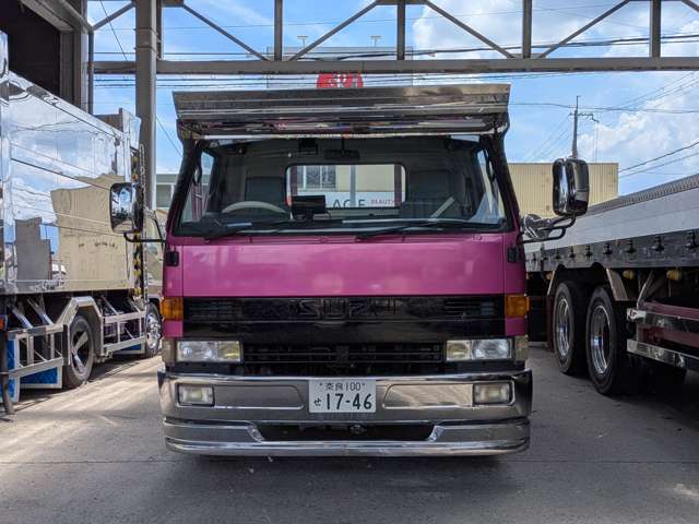 Isuzu Elf 2