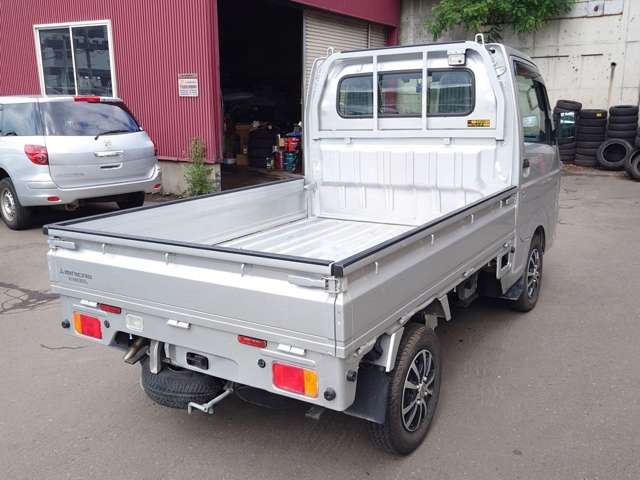 Mitsubishi Minicab Truck 10