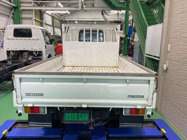 Mazda Bongo Truck 6