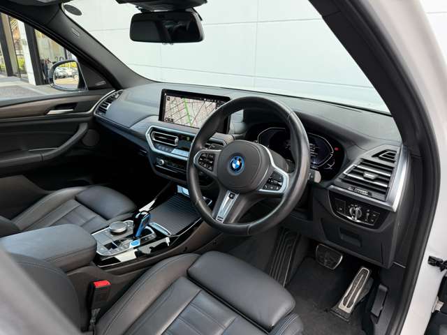 BMW iX3 8