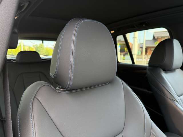 BMW iX3 10