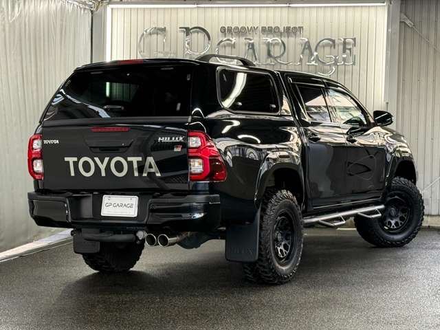 Toyota Hilux 4