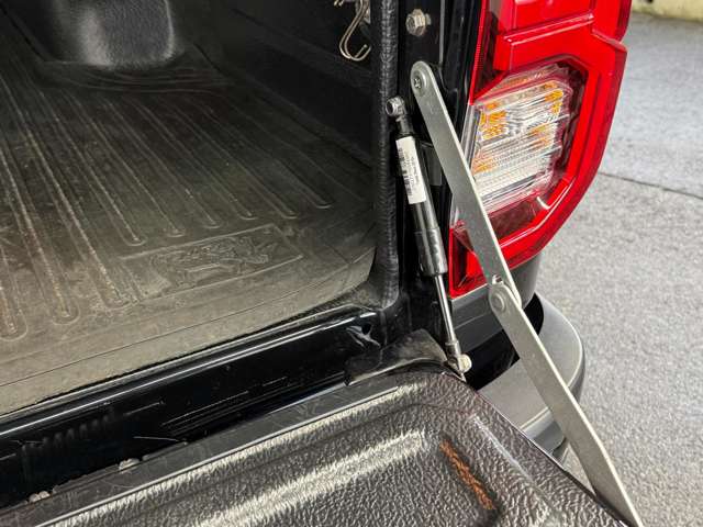 Toyota Hilux 7