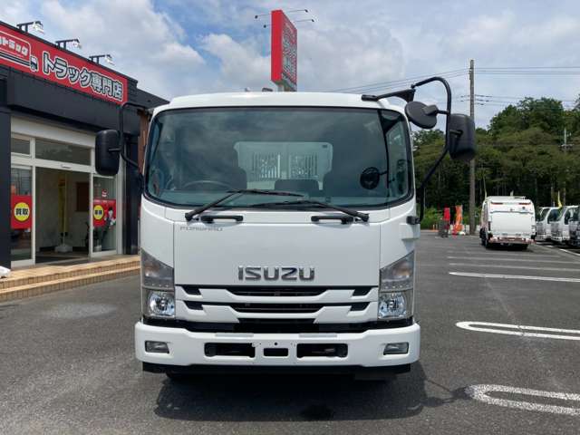 Isuzu Forward 2