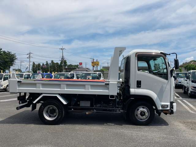 Isuzu Forward 4