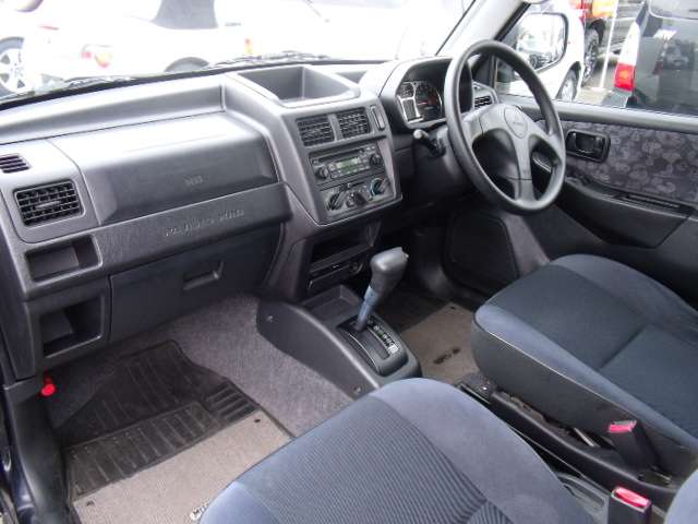Mitsubishi Pajero Mini 12