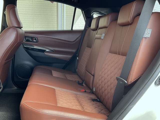 Toyota Harrier 11