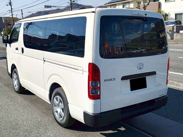Toyota Hiace Van 2