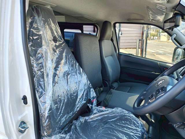 Toyota Hiace Van 3