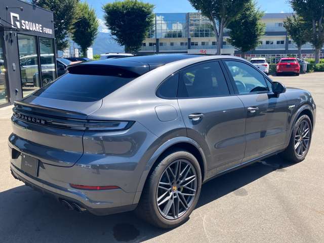 Porsche Cayenne Coupe 4
