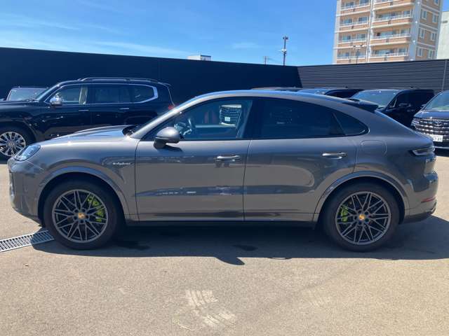 Porsche Cayenne Coupe 8